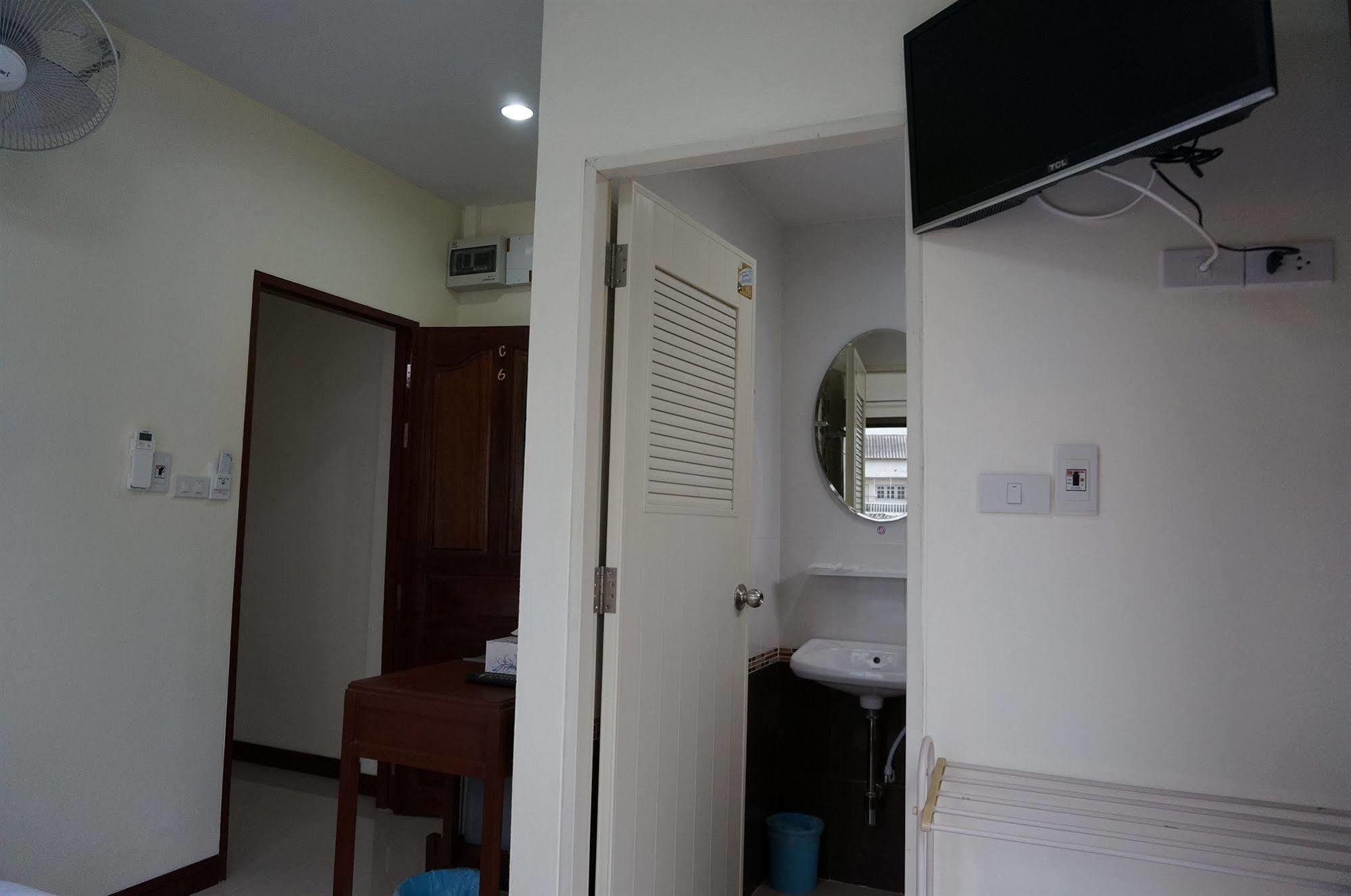 הואה הין Baan Taweesuk Guest House מראה חיצוני תמונה
