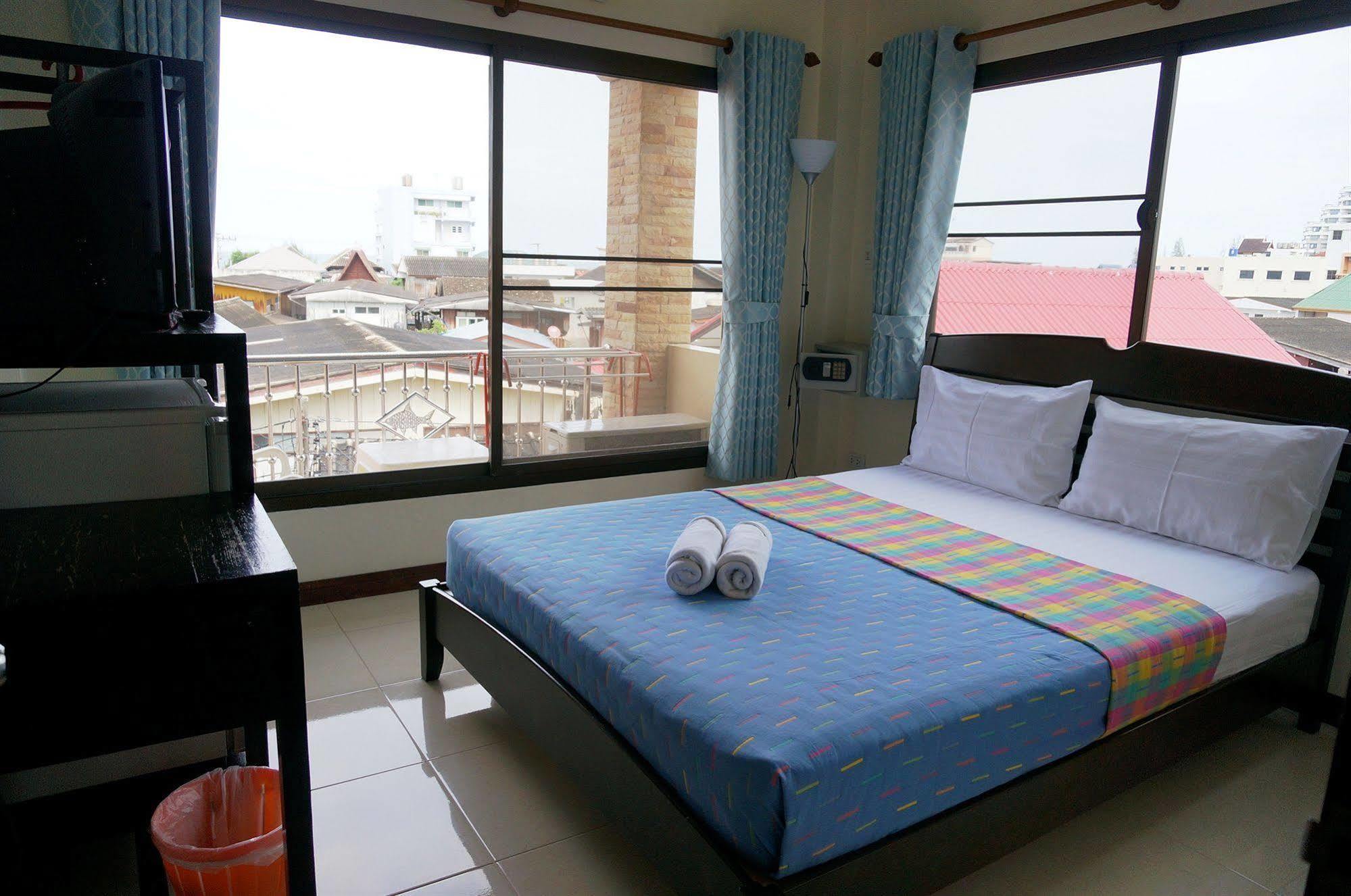 הואה הין Baan Taweesuk Guest House מראה חיצוני תמונה