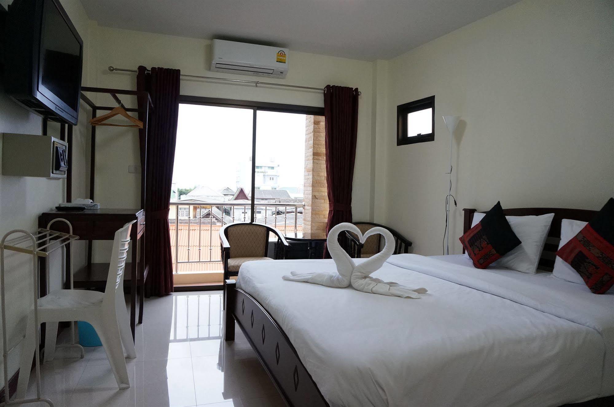 הואה הין Baan Taweesuk Guest House מראה חיצוני תמונה