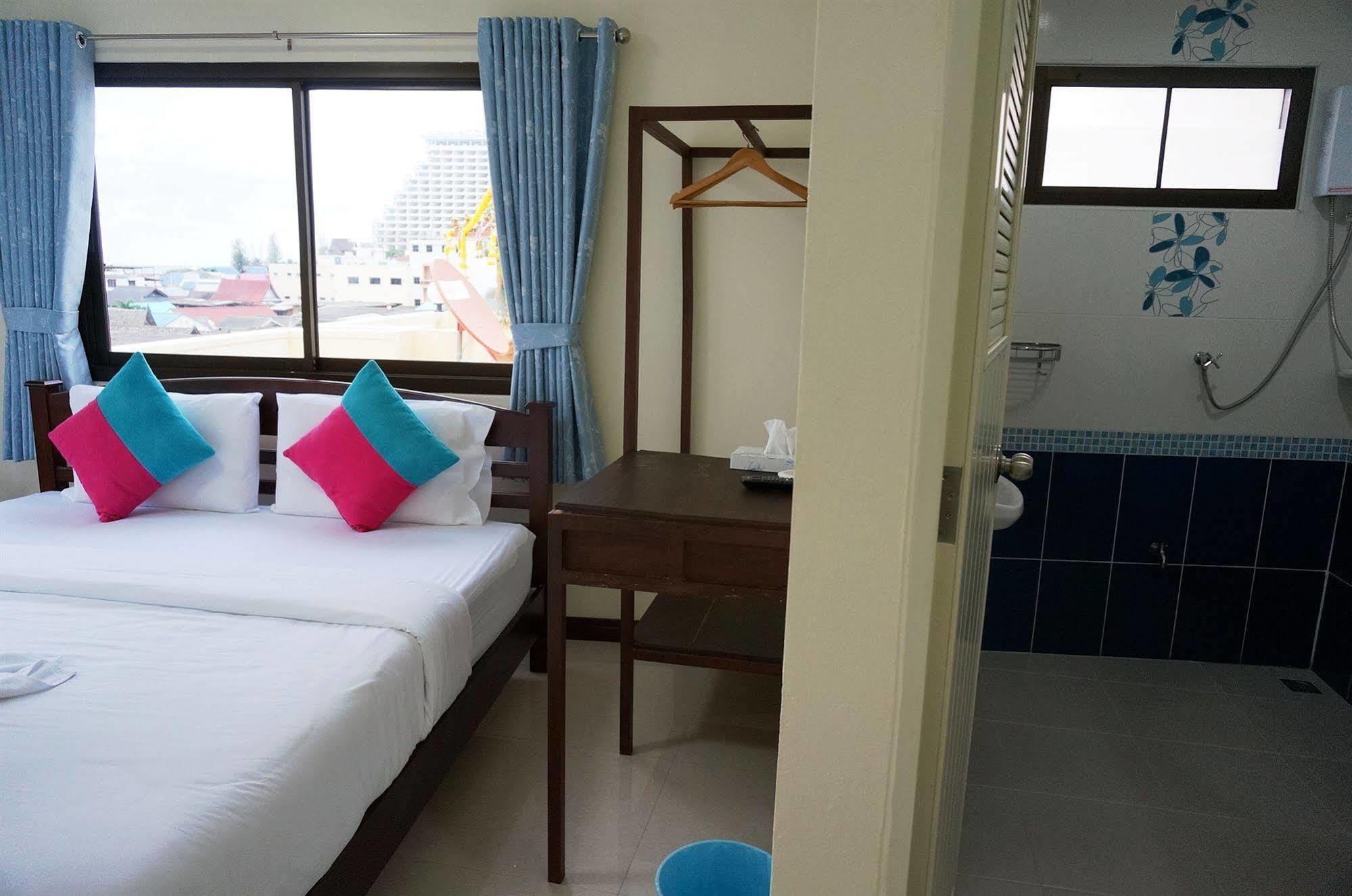 הואה הין Baan Taweesuk Guest House מראה חיצוני תמונה