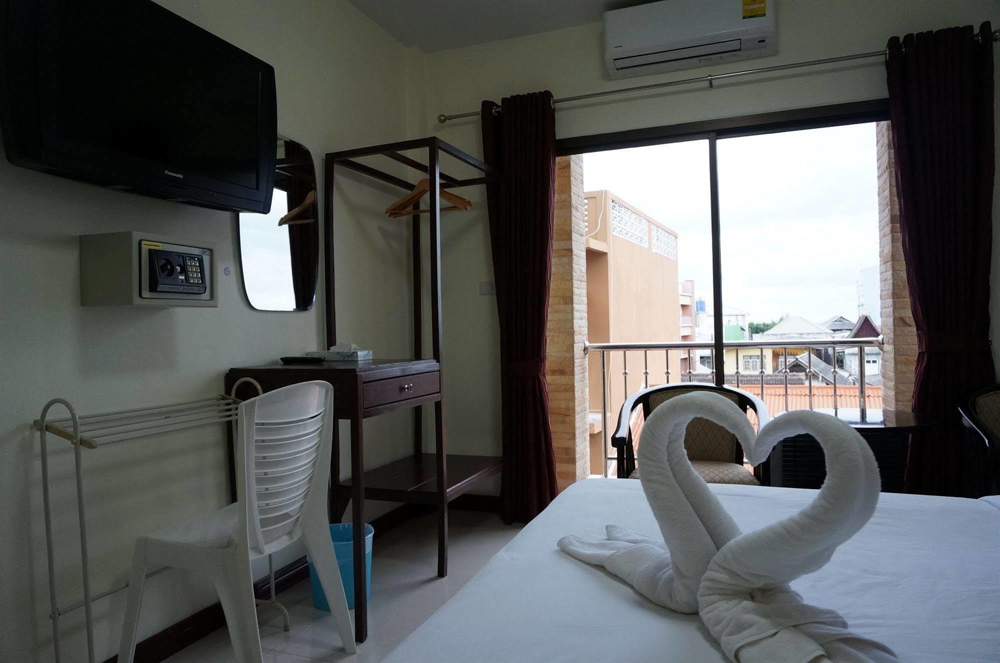 הואה הין Baan Taweesuk Guest House מראה חיצוני תמונה